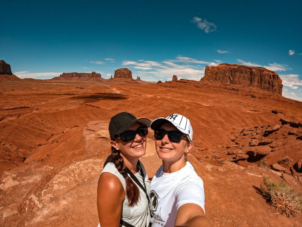 Emy et Cha - John Ford point Overlook