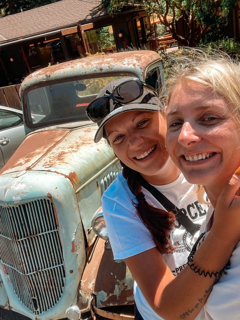 Emy et Cha - Big Sur Roadhouse