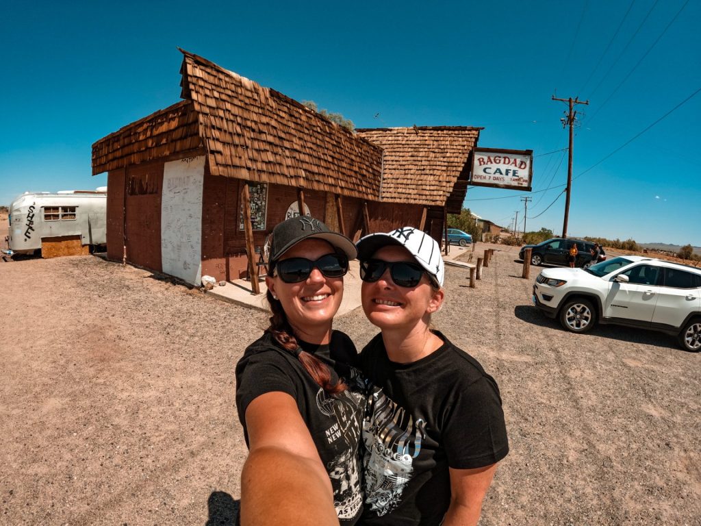 Emy et Cha - Bagdad Café