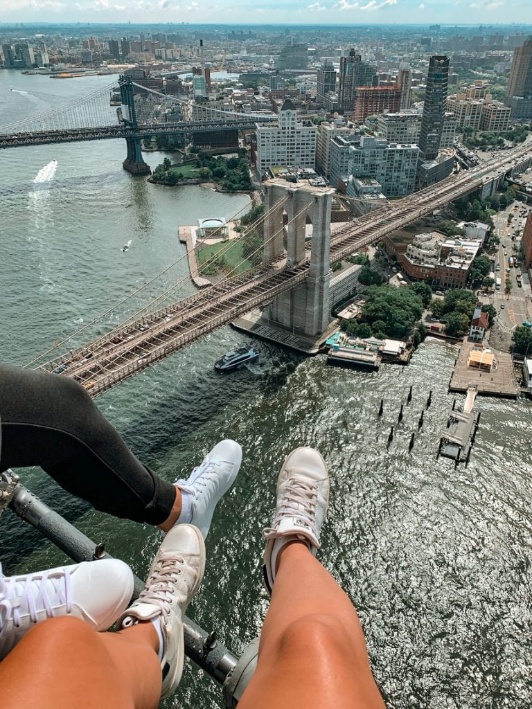 Survol du Brooklyn Bridge