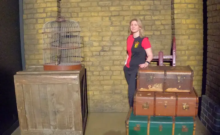Emy Quai 9 3/4- Studios Harry Potter