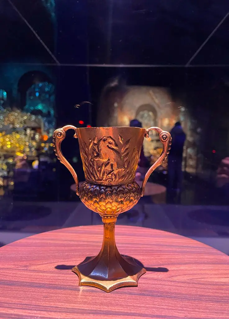 Coupe Poufsouffle Gringotts - Studios Harry Potter