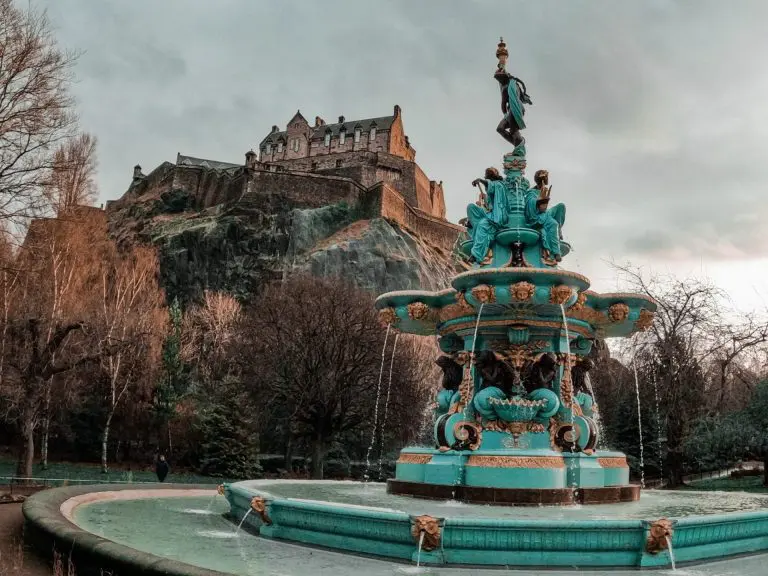 Fontaine sous le château d'Edimbourg