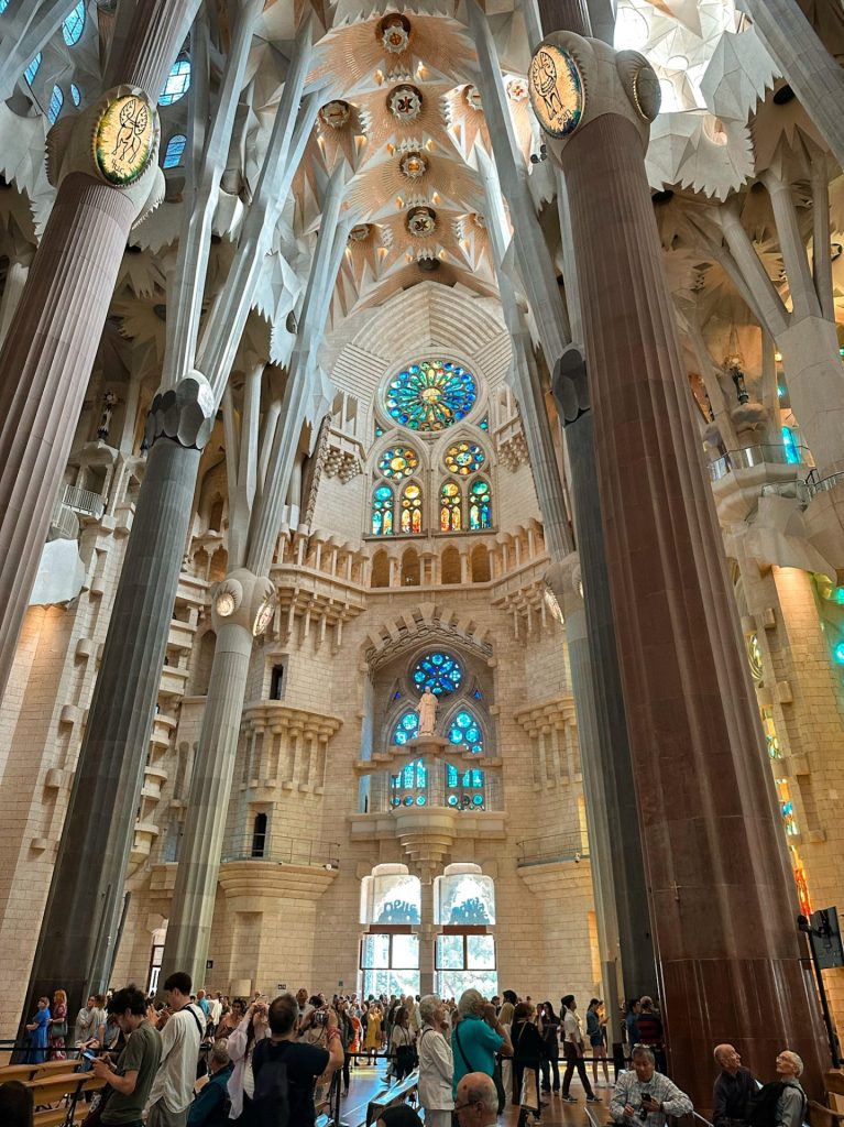 Intérieur de la Sagrada Familia