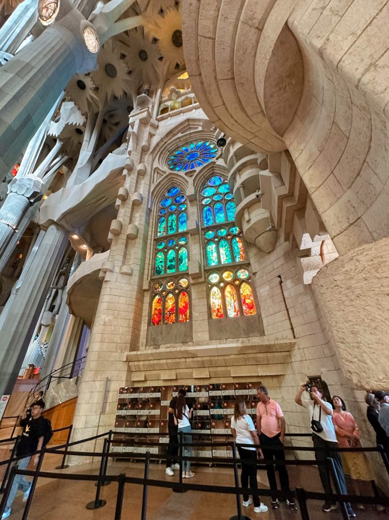 Intérieur de la Sagrada Familia