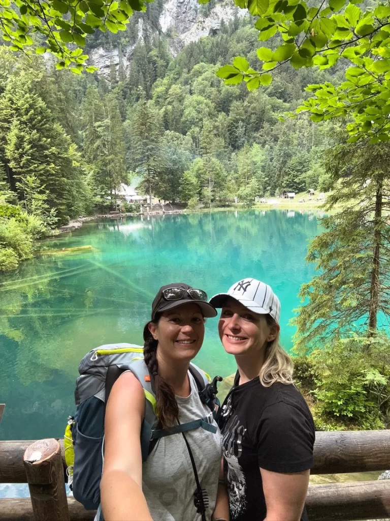 Emy & Cha au Lac de Blausee - Suisse