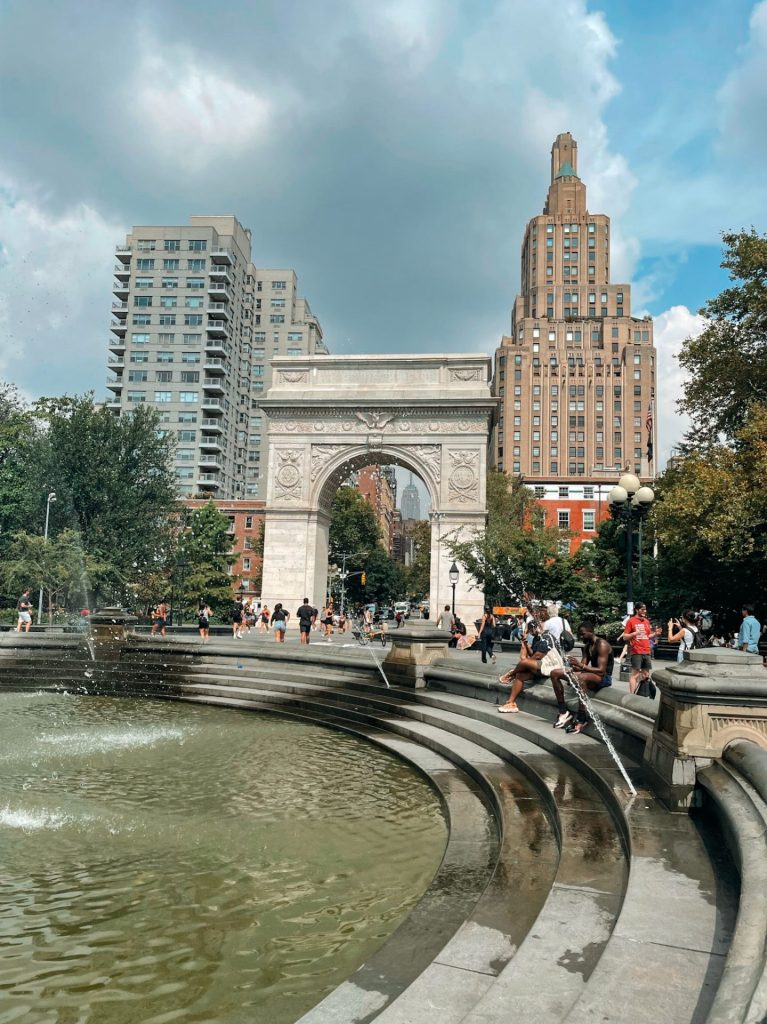Washington Square Park - New York - Gossip Girl