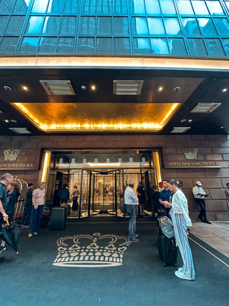 Palace Hotel - Serena Van Der Woodsen