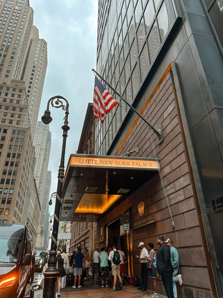 Palace Hotel - Serena Van Der Woodsen