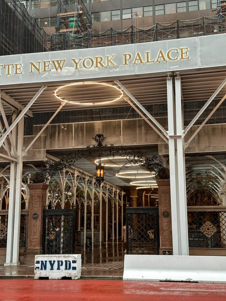 Palace Hotel - Serena Van Der Woodsen