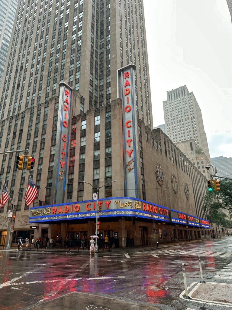 Radio City - Rockfeller Center - New York - Destination autour du monde